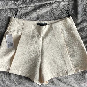 Forever 21 cream pattern shorts